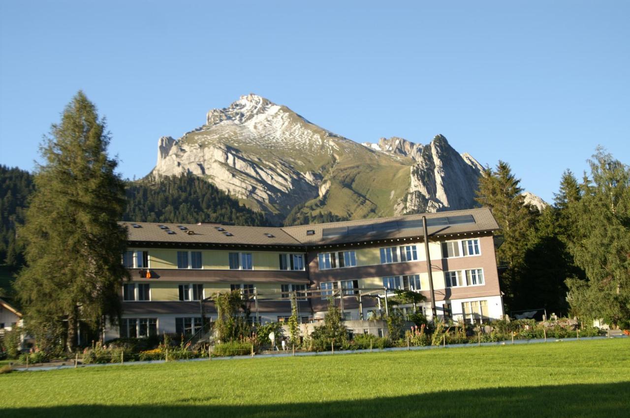 Kurhaus Sunnehus Hotel Wildhaus Bagian luar foto