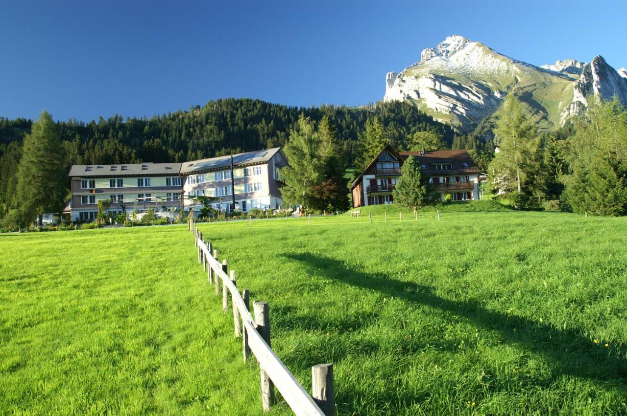 Kurhaus Sunnehus Hotel Wildhaus Bagian luar foto